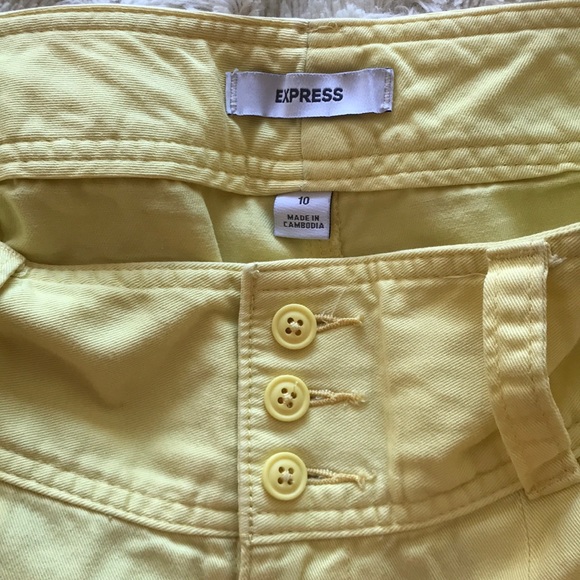 Express Yellow Shorts - Size 10 - Picture 4 of 5